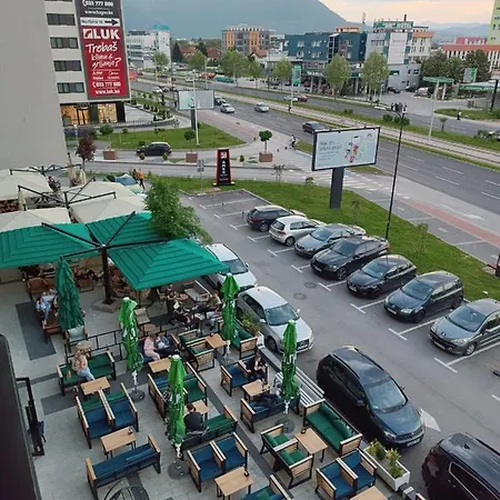 Bulevar C4 Apartment *